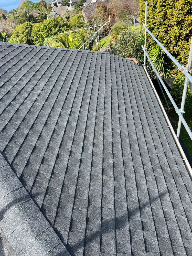 Asphalt shingle roof - residential install